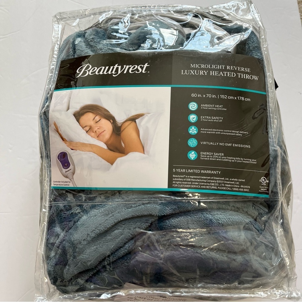 Beautyrest Blue Heated Plush Throw - Picture 4 of 11